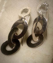 Carica l'immagine nel visualizzatore di Gallery, Orecchini 3 anelle