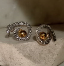 Carica l'immagine nel visualizzatore di Gallery, Orecchini Spirale