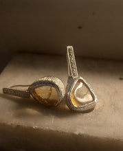 Carica l'immagine nel visualizzatore di Gallery, Energia dorata