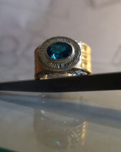 Carica l'immagine nel visualizzatore di Gallery, Anello Fascia Topazio
