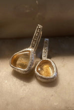 Carica l'immagine nel visualizzatore di Gallery, Energia dorata