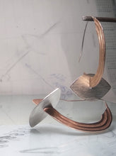 Carica l'immagine nel visualizzatore di Gallery, Orecchini cerchio, orecchini collezione nuova, unici , orecchini elegante,