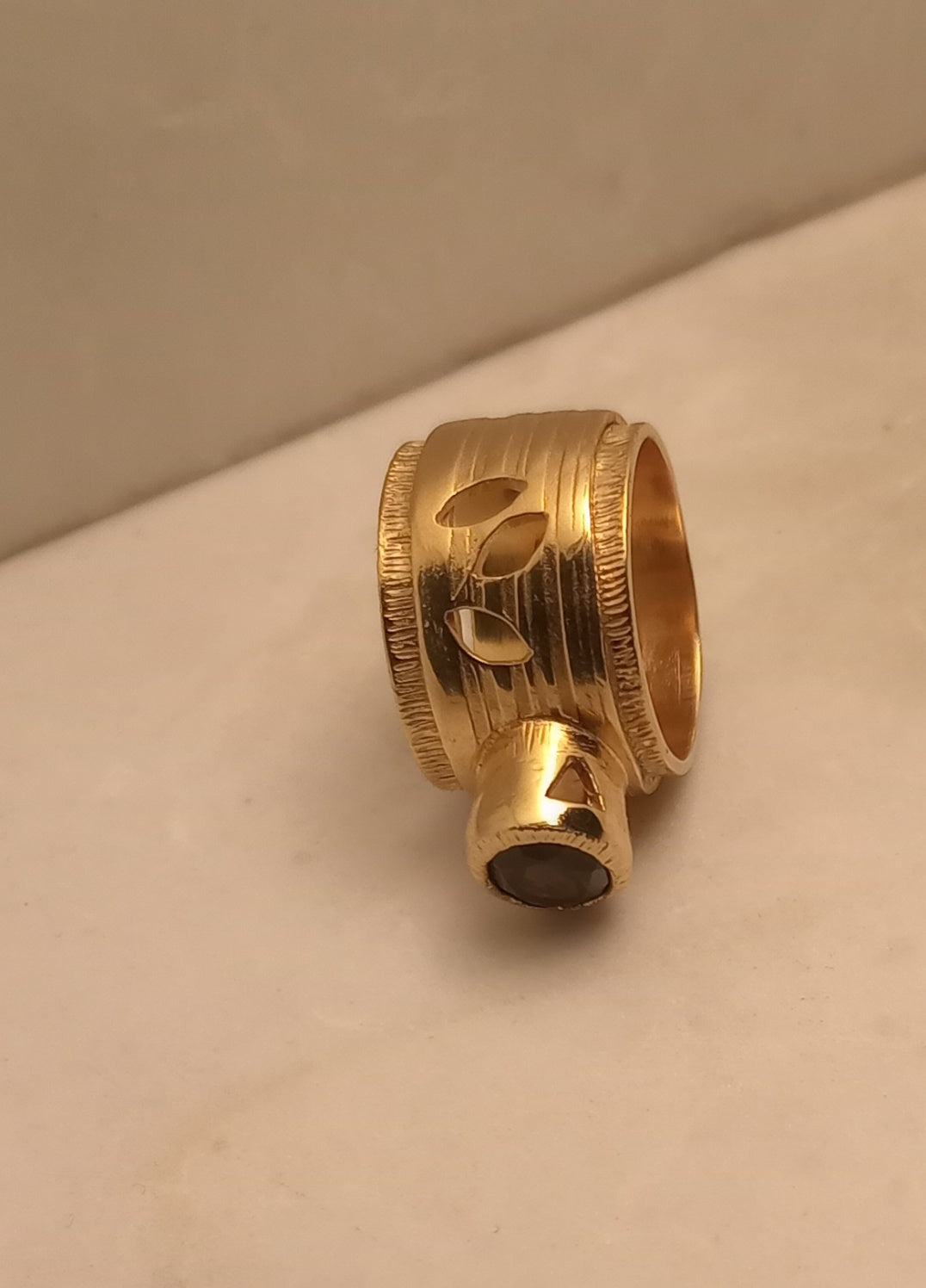Band ring with Smoky Quartz