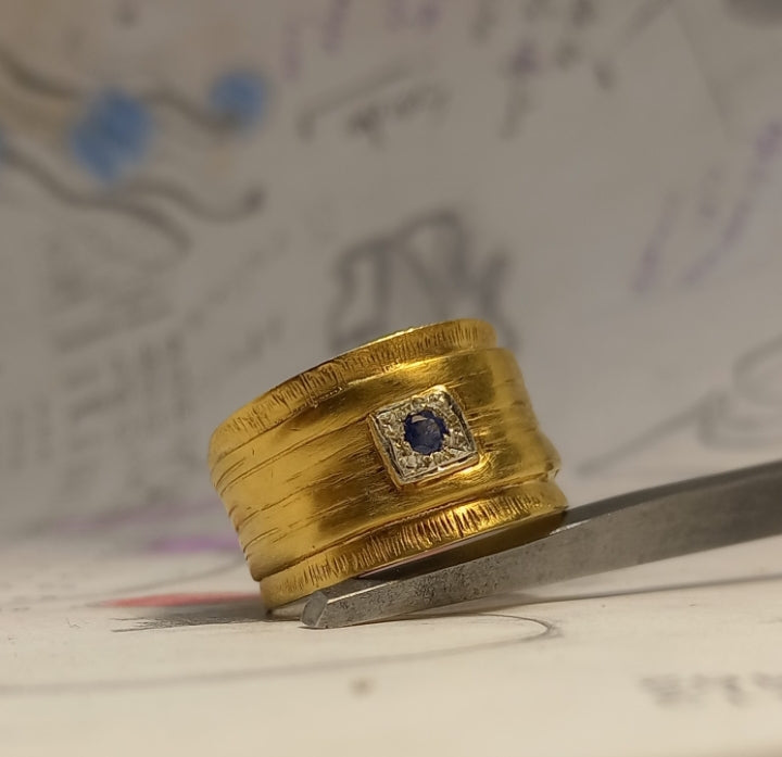 Anello Guayabera con Pietra – Bronzo Placcato | Fatto a Mano