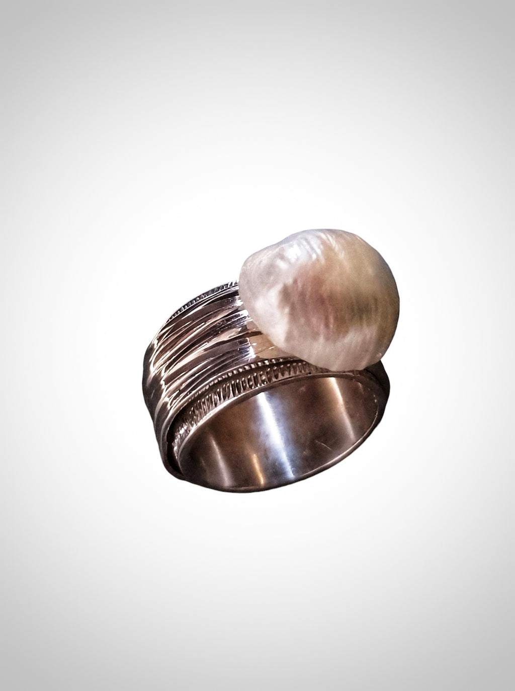 Anello  Fascia con perla di fiume
