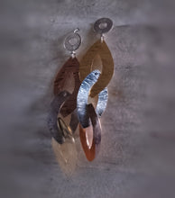 Carica l&#39;immagine nel visualizzatore di Gallery, Orecchini Tricolore &quot;Almendra&quot;
